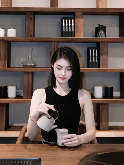 VC精华有没有颜色和味道? VC精华竟然无色无味,美容师强烈推荐的秘密原来是它(图1)